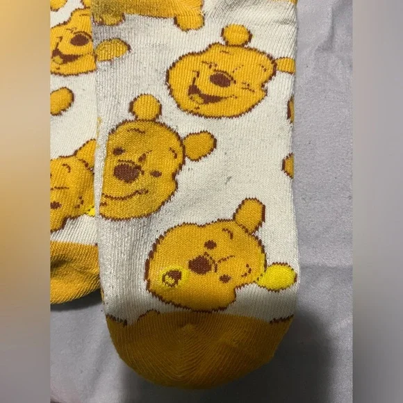 Women's 9-11 Winnie the Pooh Themed Socks - Picture 2 of 7